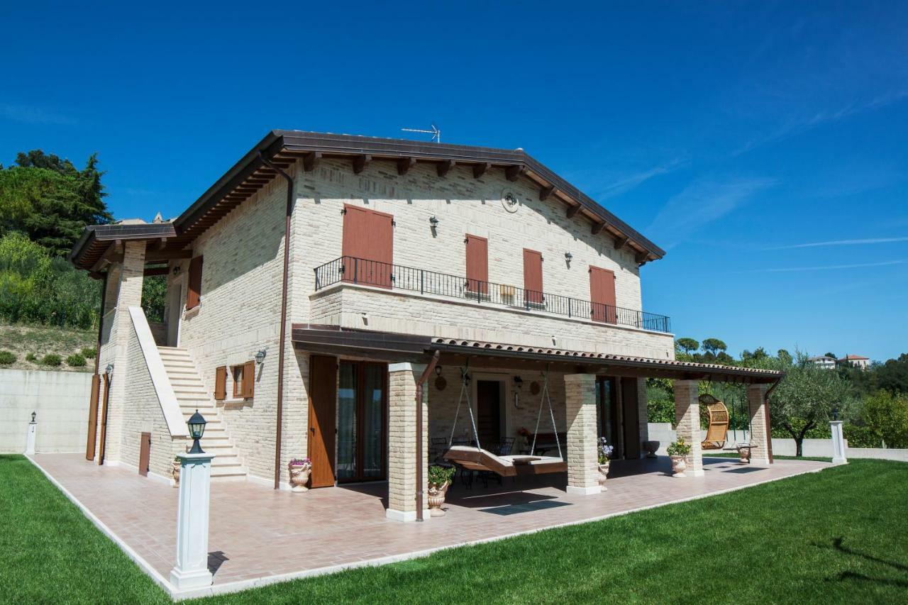 B&B L' Antica Fonte Spinetoli Екстер'єр фото