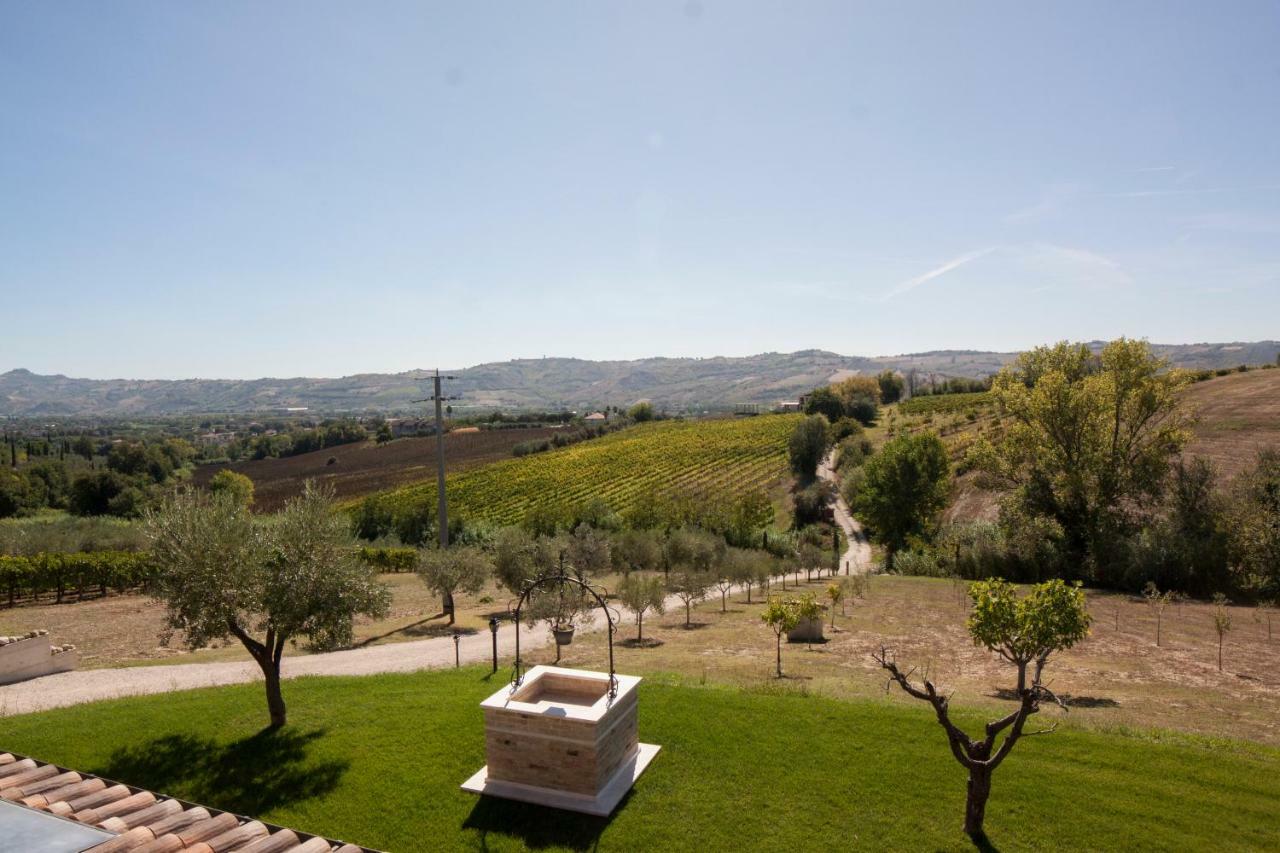 B&B L' Antica Fonte Spinetoli Екстер'єр фото