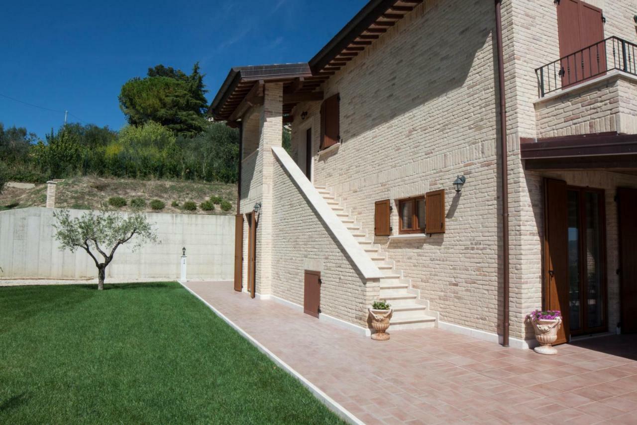 B&B L' Antica Fonte Spinetoli Екстер'єр фото