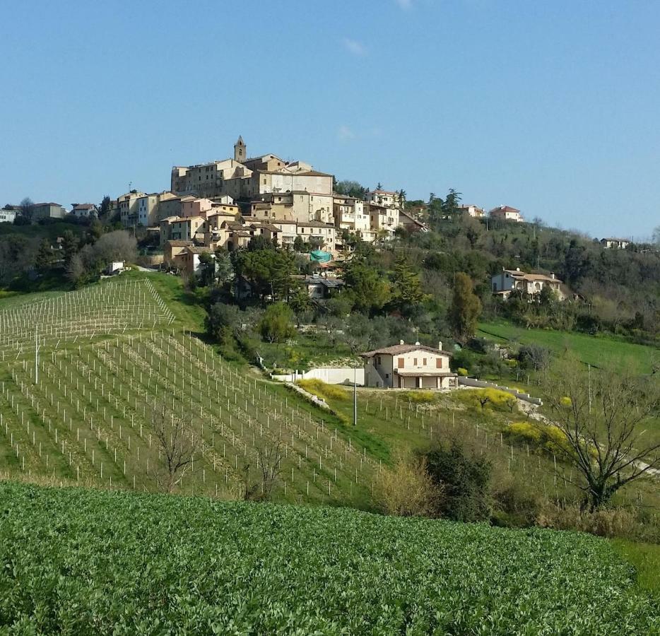 B&B L' Antica Fonte Spinetoli Екстер'єр фото