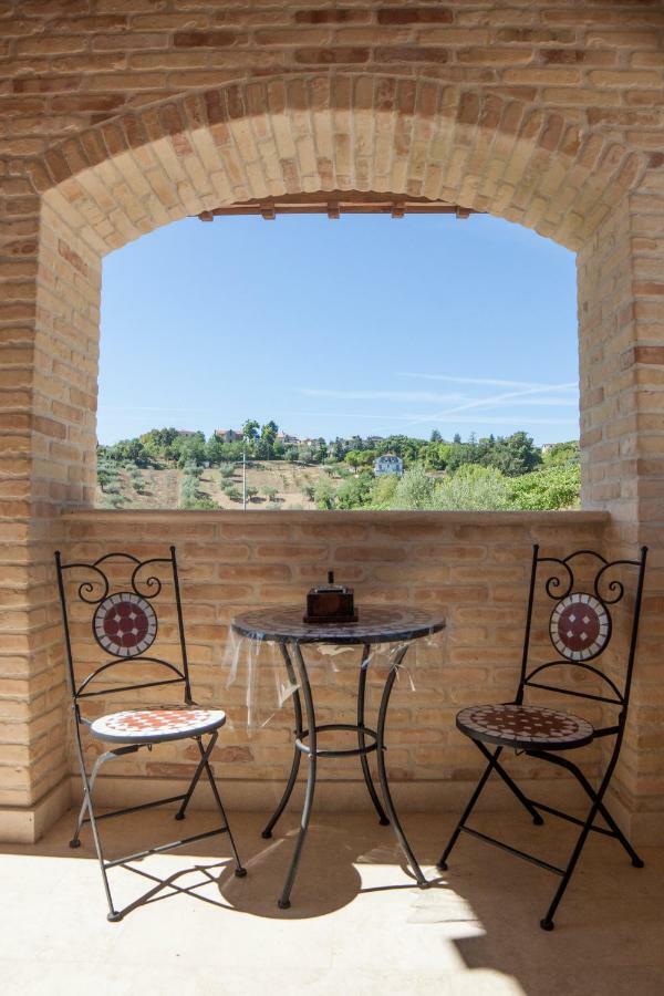 B&B L' Antica Fonte Spinetoli Екстер'єр фото